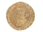Семья обнаружила на кухне монеты XVII века, спрятанные во время Гражданской войны в Англии