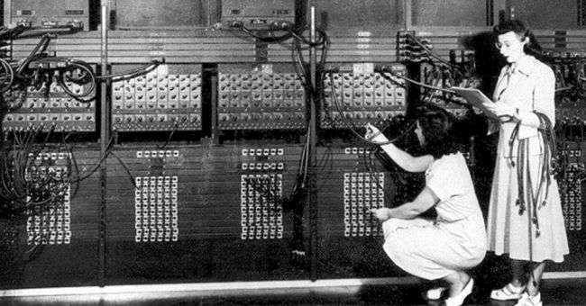 ENIAC (электронный числовой интегратор и компьютер)