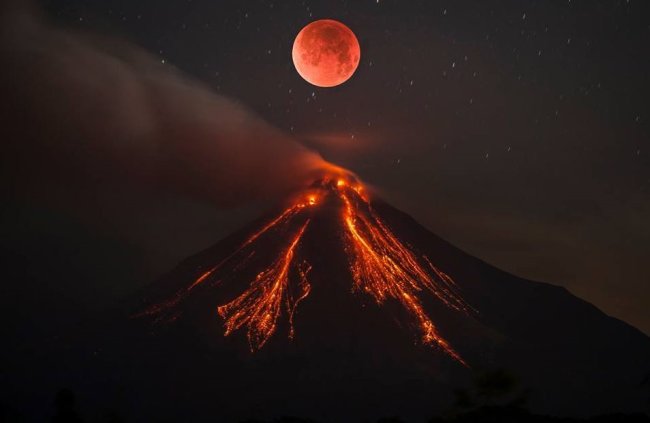 Связи между данными о затмениях и датами извержений вулканов XII и XIII веков