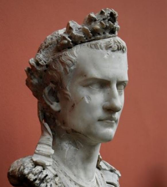 Безумный император Калигула