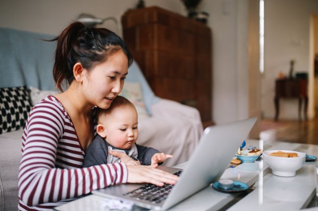 Как совмещать профессию мамы и карьеру? 3 основных страха и советы, как с ними бороться