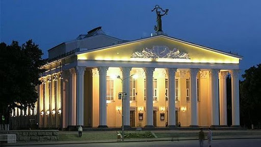 Магия театрального занавеса - архитектура и традиции Белгородского драматического театра