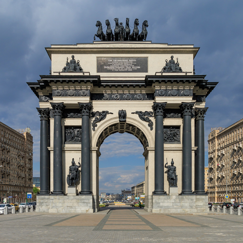 Легендарная Триумфальная арка Бове