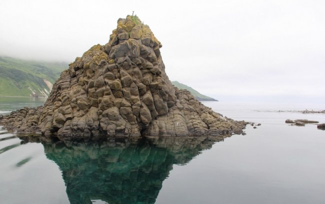 Сахалинский остров Монерон - земля потухшего вулкана