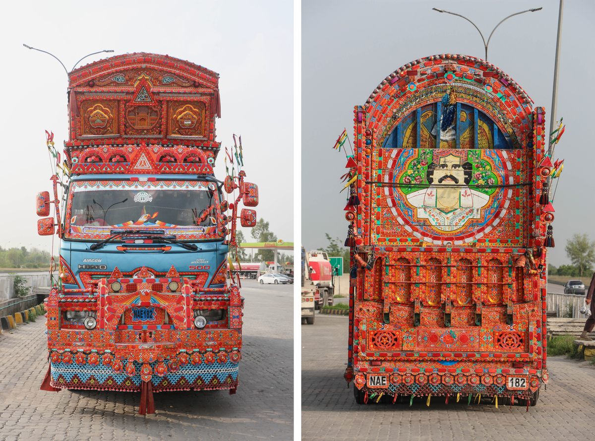 5c0c7990-9916-4428-9ccc-211cb4b07aa6fa7fa02b4165ef56ce_Pakistan truck art_front and back.jpg