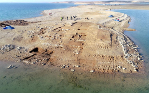 Древний город бронзового века возрождается из реки Ирака после сильной засухи