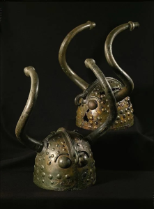 «Головные уборы викингов» с рогами по словам археологов родом из другой цивилизации 