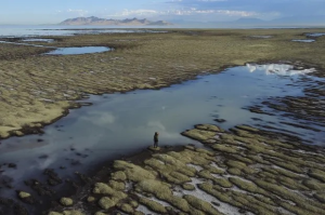 Большое Солёное озеро в Юте на грани иссушения