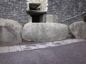 Ньюгрейндж – неолитический памятник в Ирландии
