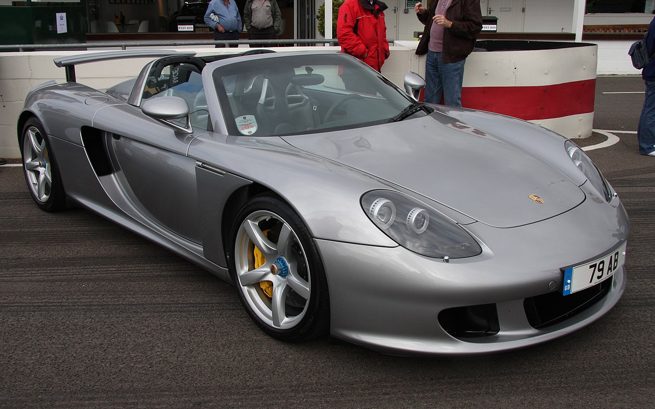 Porsche_Carrera_GT_-_Goodwood_Breakfast_Club_(July_2008).jpg