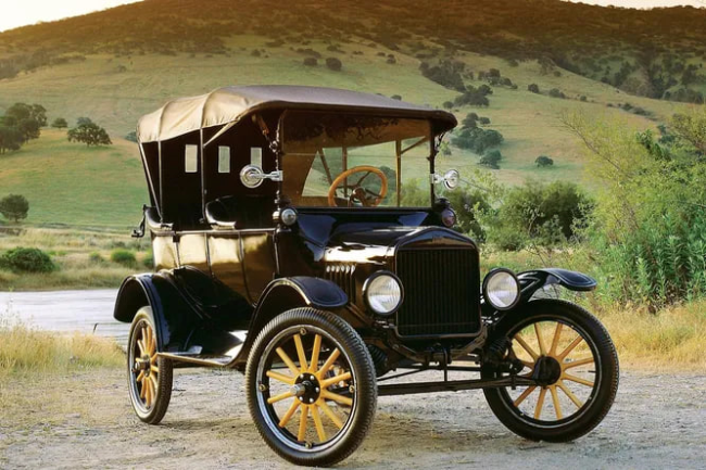 Первый автомобиль: история появления транспортного чуда