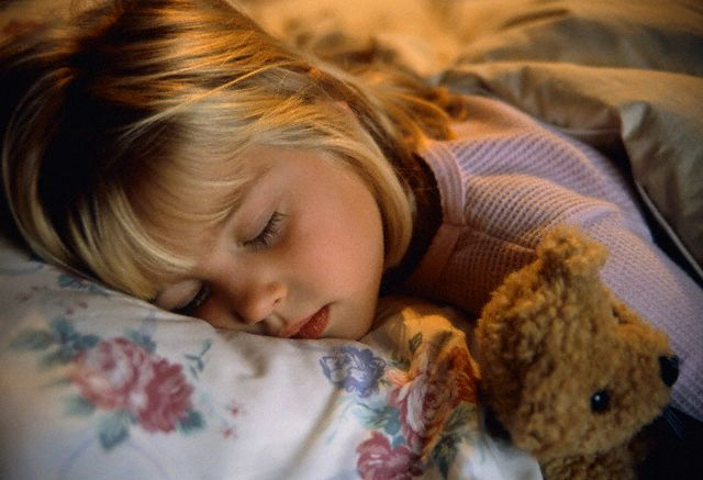 Как недостаток сна влияет на здоровье и академические успехи детей