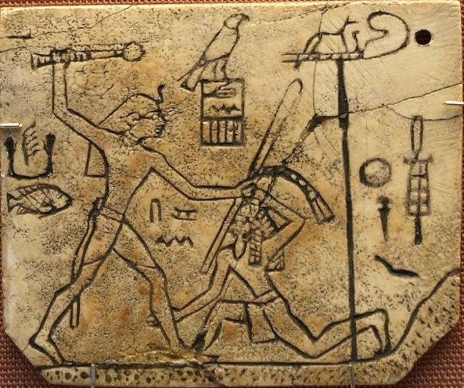 Египетский фараон Ден и его боги
